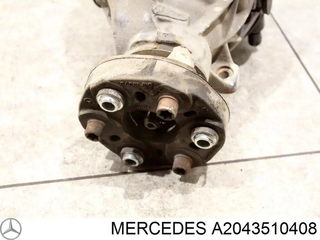 Кришка редуктора заднього Mercedes A2043510408 ціна, від 102.03 USD