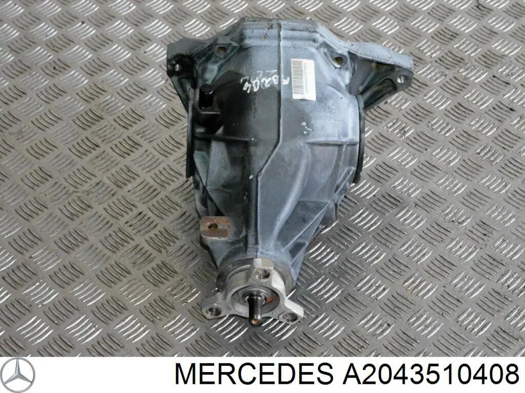 Кришка редуктора заднього A2043510408 Mercedes