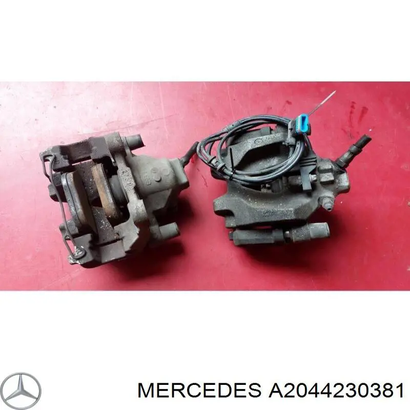 Задній гальмівний супорт лівий Mercedes A2044230381