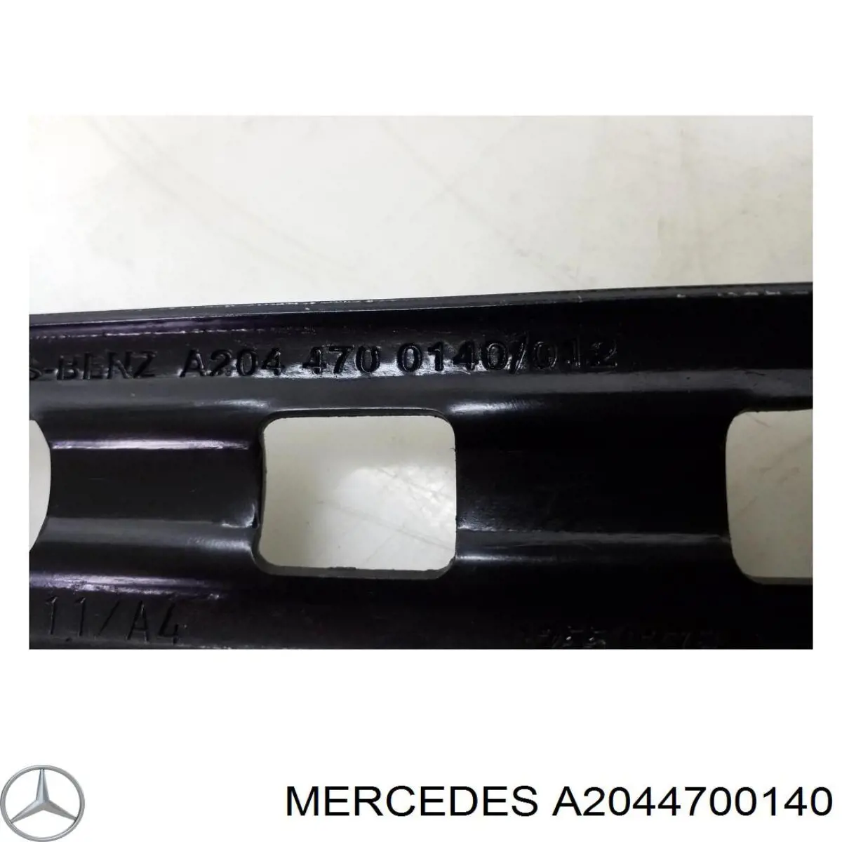 A2044700140 Mercedes Кронштейн баку паливного