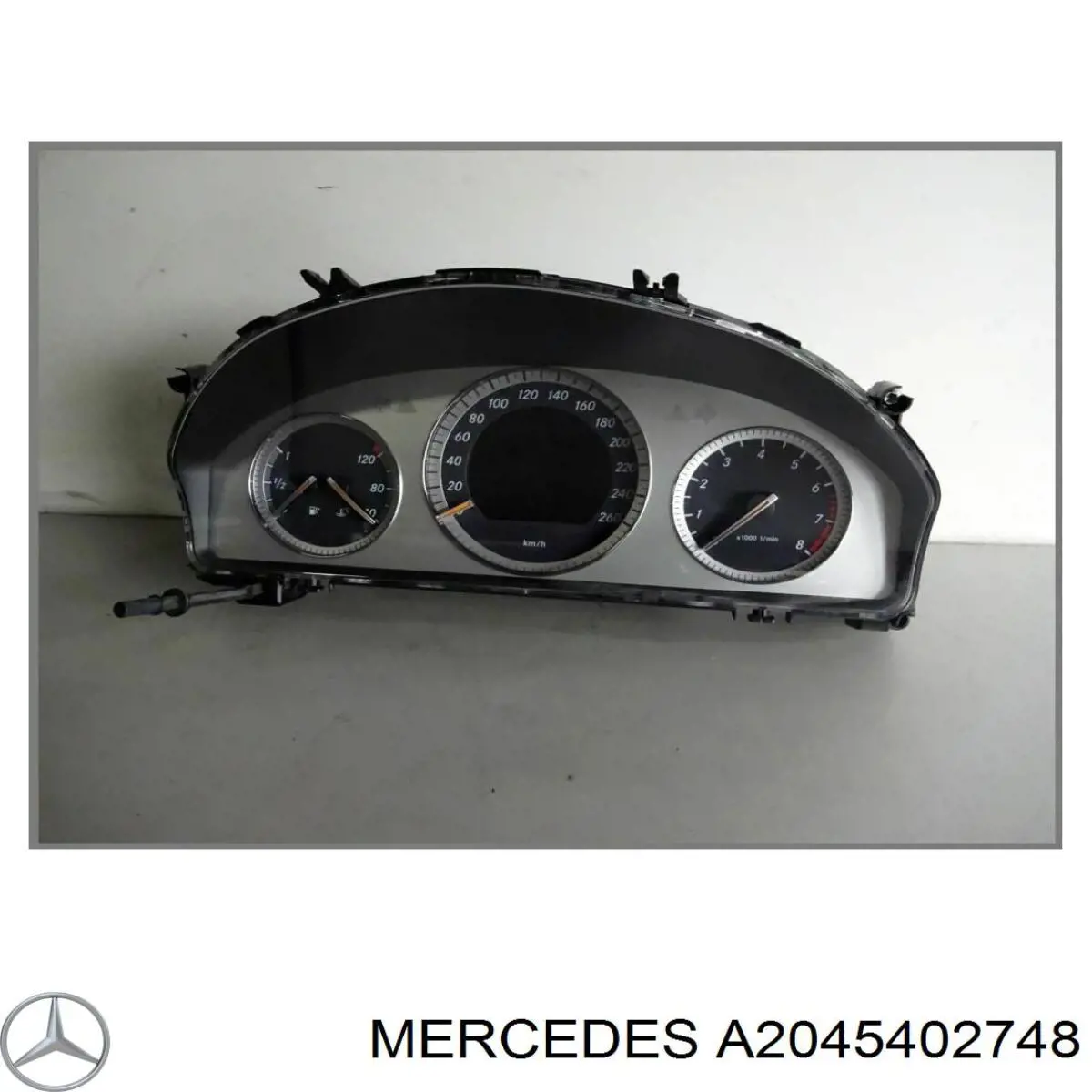 Панель приладів Mercedes A2045402748 ціна, від 158.36 USD