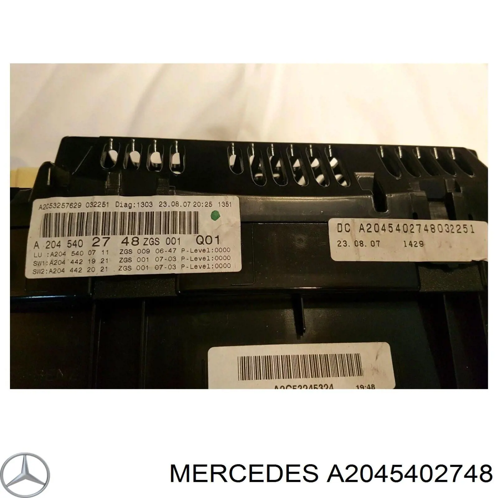 A2045402748 Mercedes Спідометр