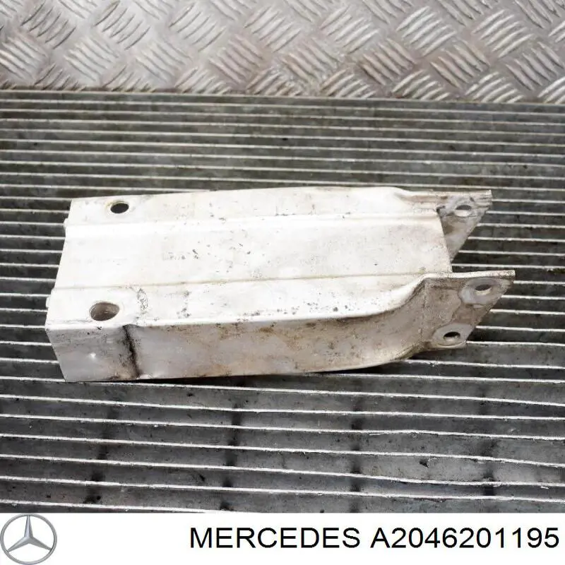 Купити A2046201195 Mercedes Кронштейн підсилювача переднього бампера