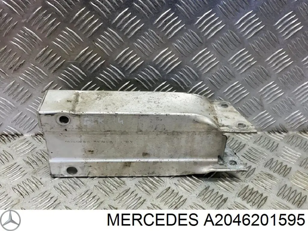 Купити A2046201595 Mercedes Кронштейн підсилювача переднього бампера