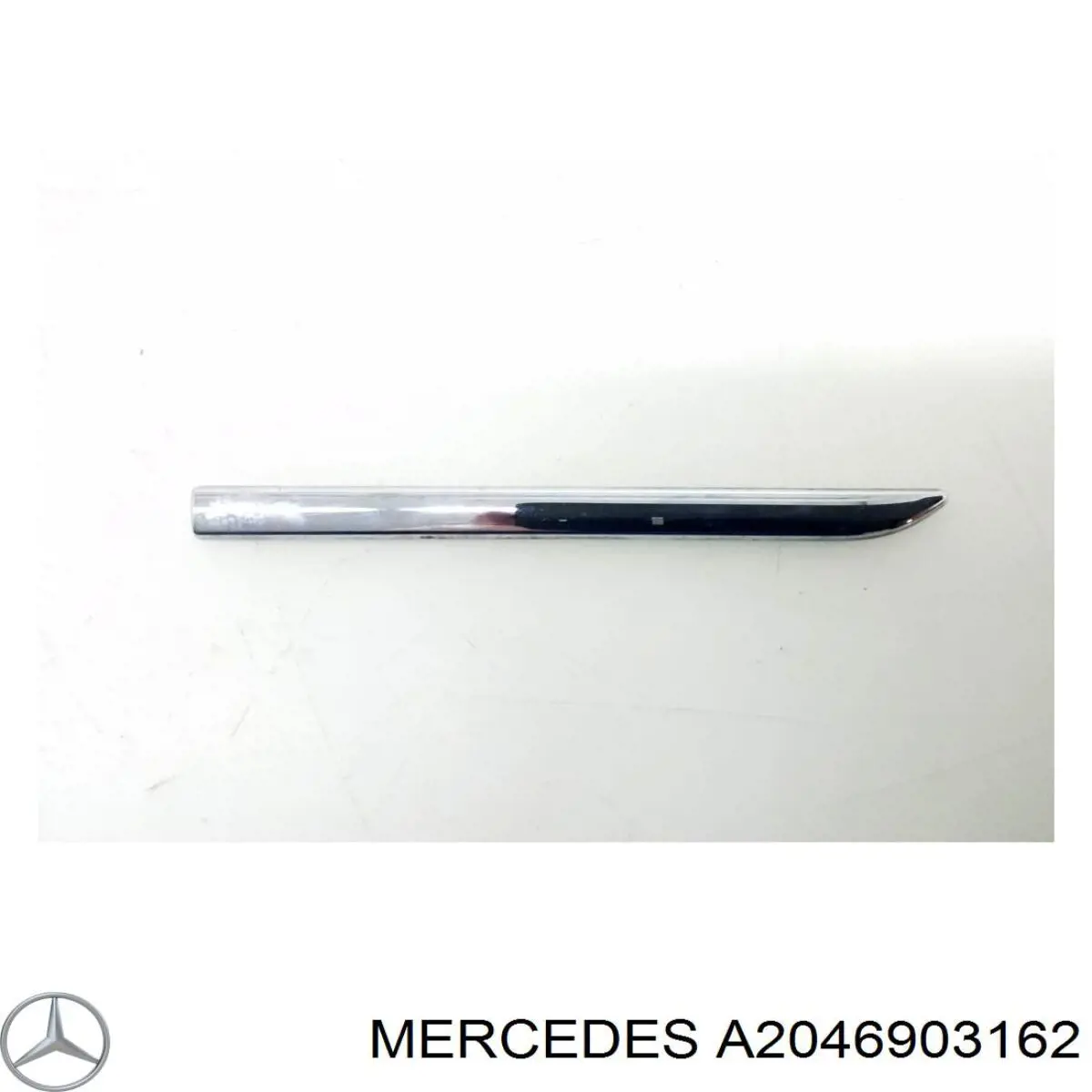 Купити A2046903162 Mercedes Накладка переднього лівого крила