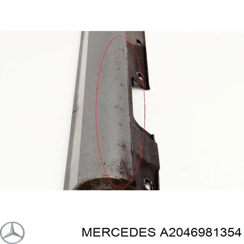 Накладка зовнішня (молдинг) порога, лівий Mercedes A2046981354
