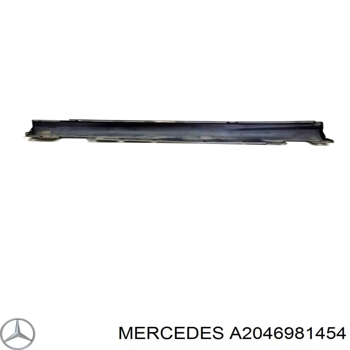 Накладка зовнішня (молдинг) порога, правий A2046981454 Mercedes