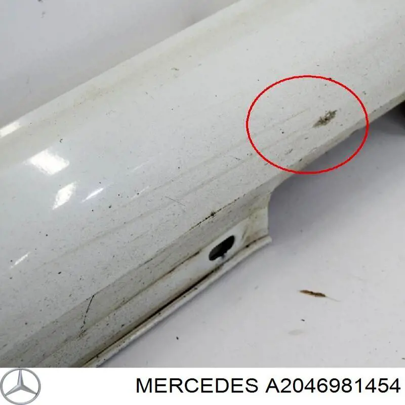 Накладка зовнішня (молдинг) порога, правий Mercedes A2046981454 ціна, від 45.66 USD