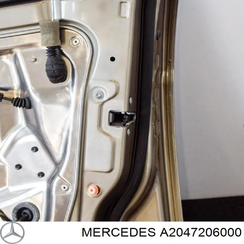 Двері передні, праві на Mercedes C (W204)