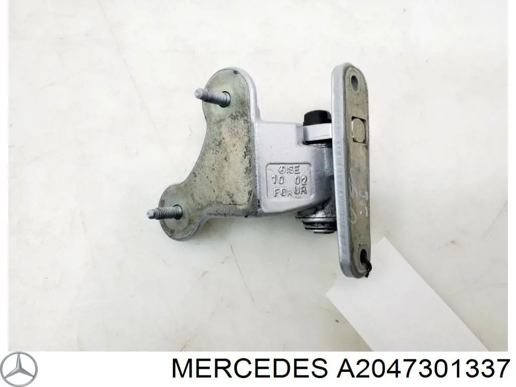 Петля заднтої двері, правої A2047301337 Mercedes