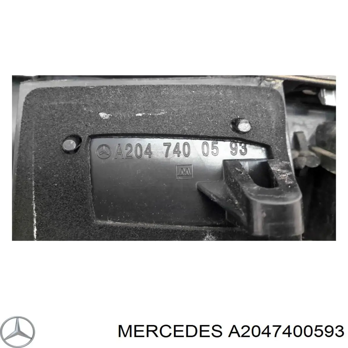 Купити A2047400593 Mercedes Накладка задньої 3-й/5-й двері