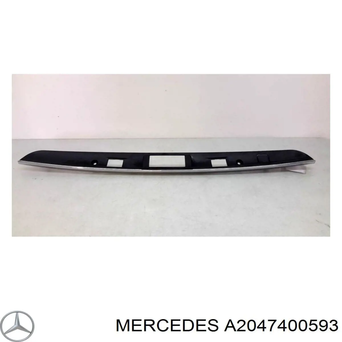Накладка задньої 3-й/5-й двері Mercedes A2047400593 ціна, від 27.31 USD
