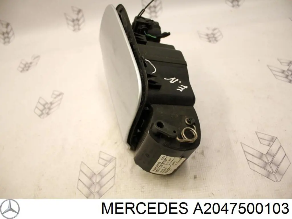 Люк б/бака Mercedes A2047500103 ціна, від 15.20 USD