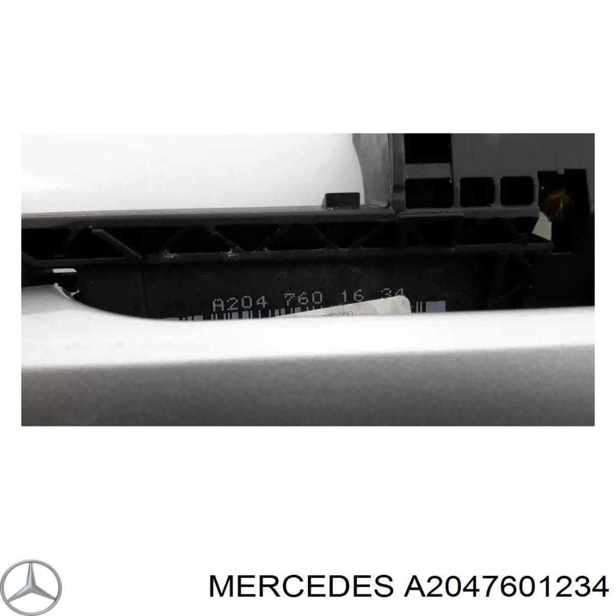 Тримач зовнішньої ручки дверей, передньої правої Mercedes A2127600634 ціна, від 12.67 USD