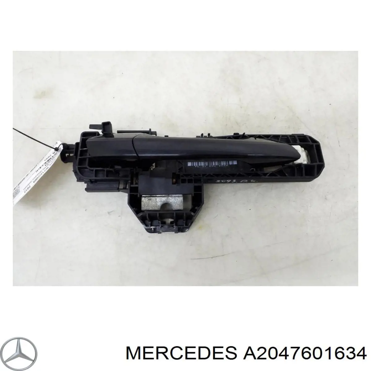 Тримач зовнішньої ручки дверей, правих дверей на Mercedes ML/GLE (W166)