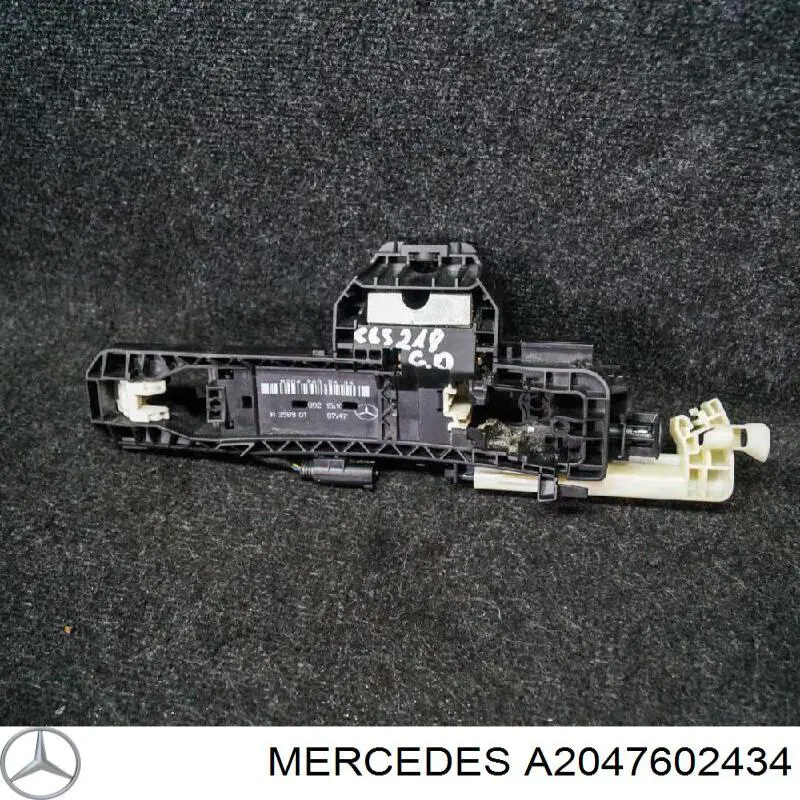 Тримач зовнішньої ручки дверей, передньої правої Mercedes A2127600634
