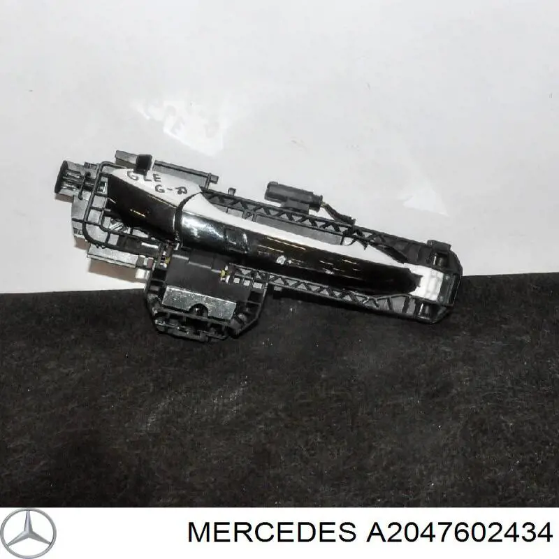 Тримач зовнішньої ручки дверей, передньої правої A2127600634 Mercedes