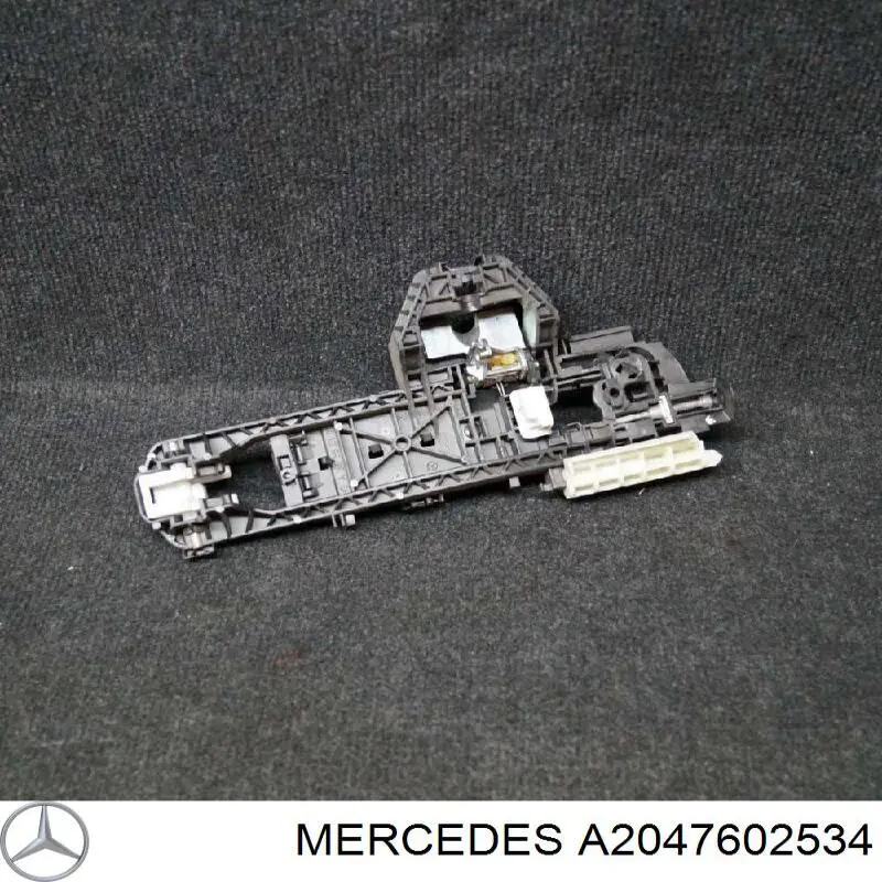Тримач зовнішньої ручки дверей, задніх лівих Mercedes A2047602534 ціна, від 6.33 USD