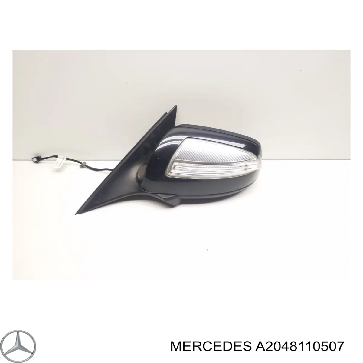 Купити A2048110507 Mercedes Накладка/кришка дзеркала заднього виду, ліва