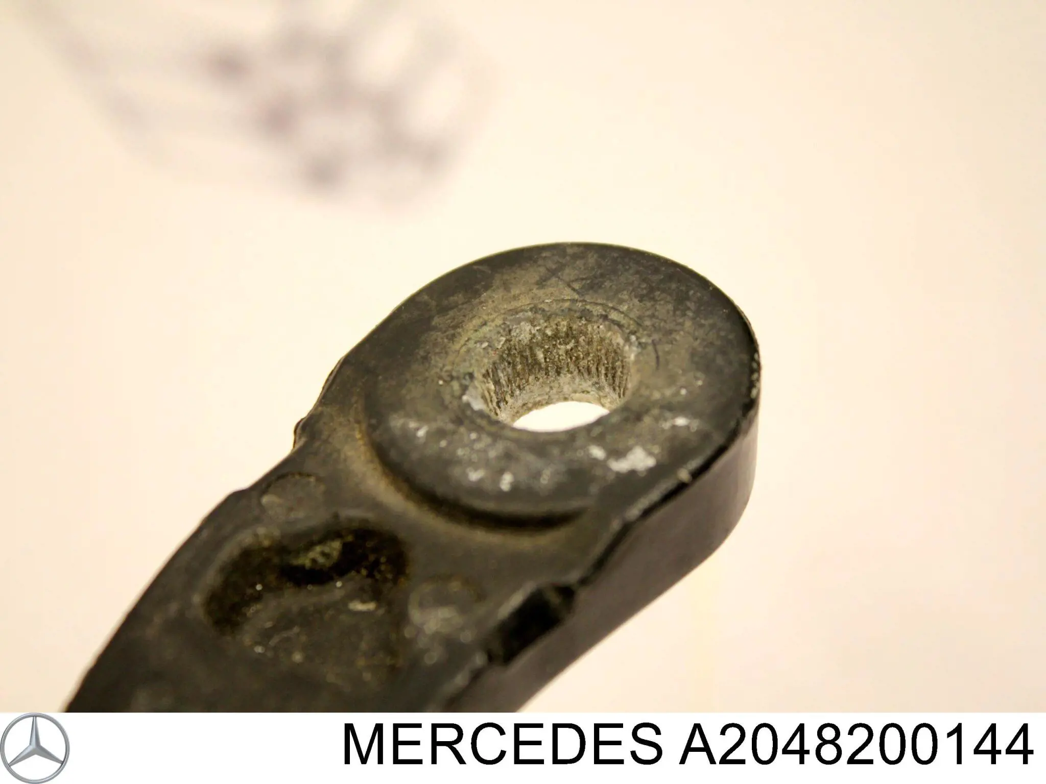 Купити A2048200144 Mercedes 