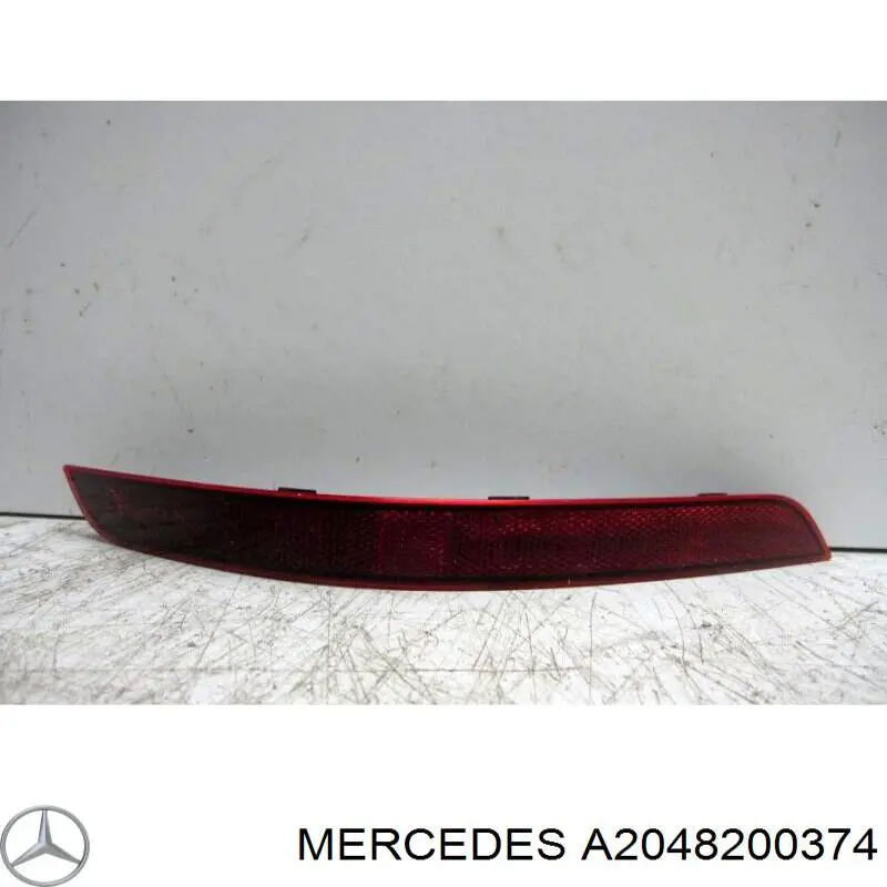 2048200374 Mercedes катафот (відбивач заднього бампера, лівий)