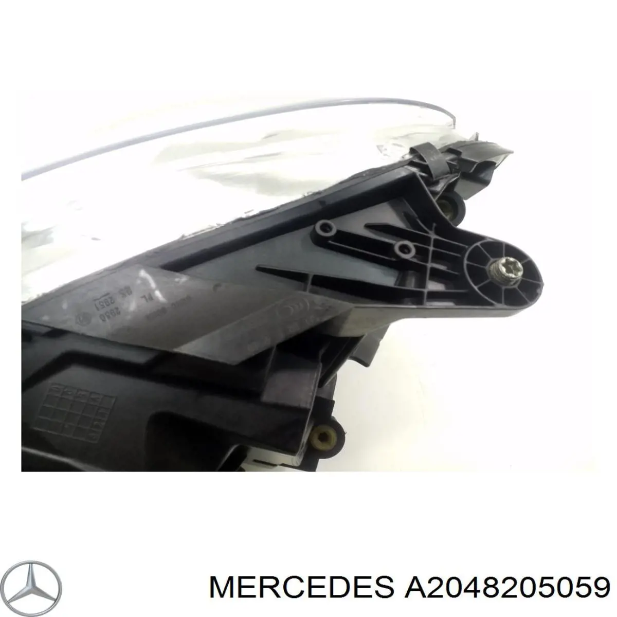Фара правая Mercedes A2048205059 ціна, від 58.93 USD