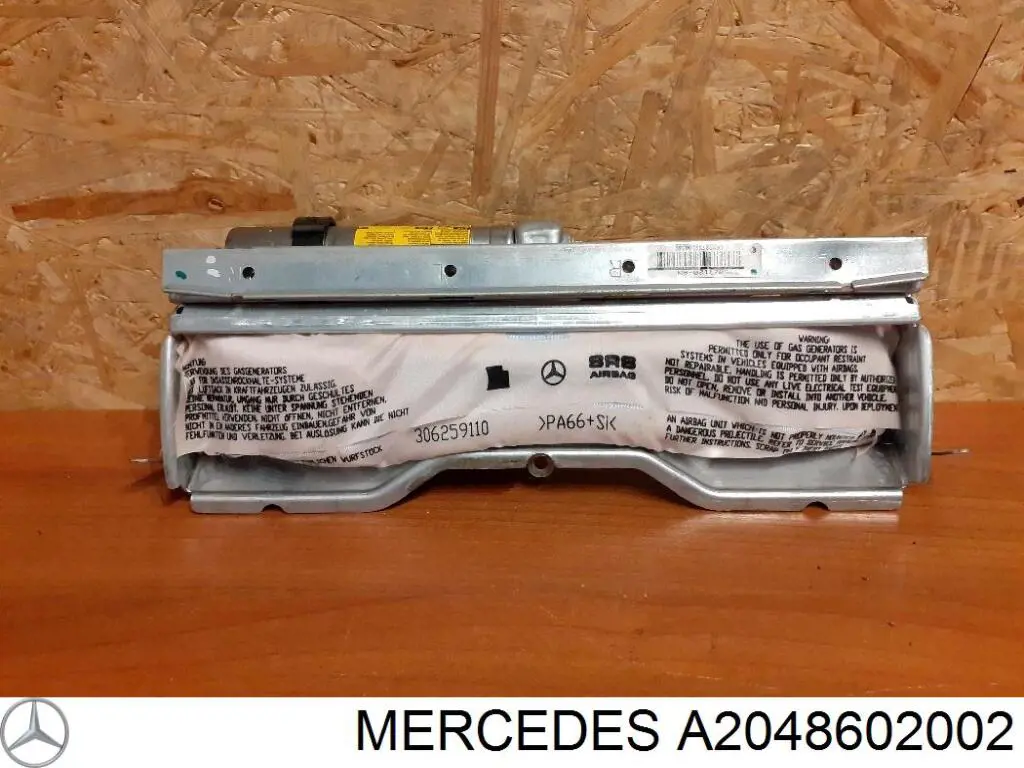 A2048602002 Mercedes Подушка безпеки, водійська, AIRBAG, захисту колін