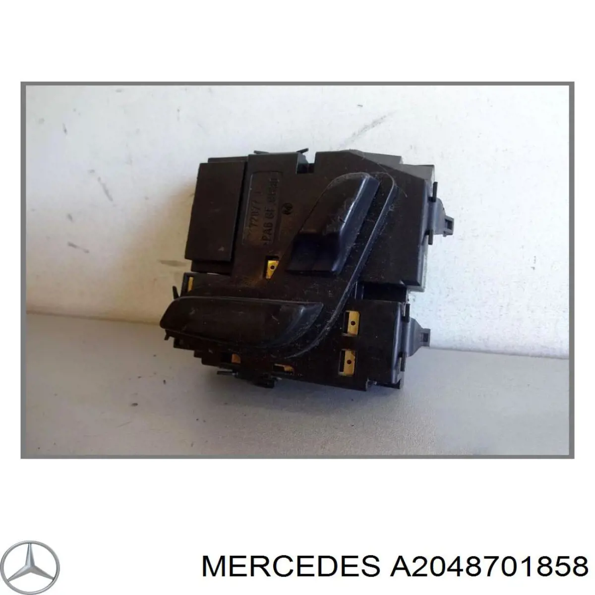 Купити A2048701858 Mercedes 