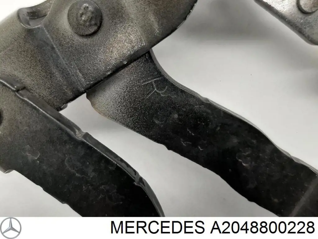 Петля капота, права A2048800228 Mercedes