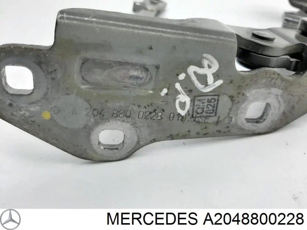 Завіса капота права Mercedes A2048800228 ціна, від 16.93 USD