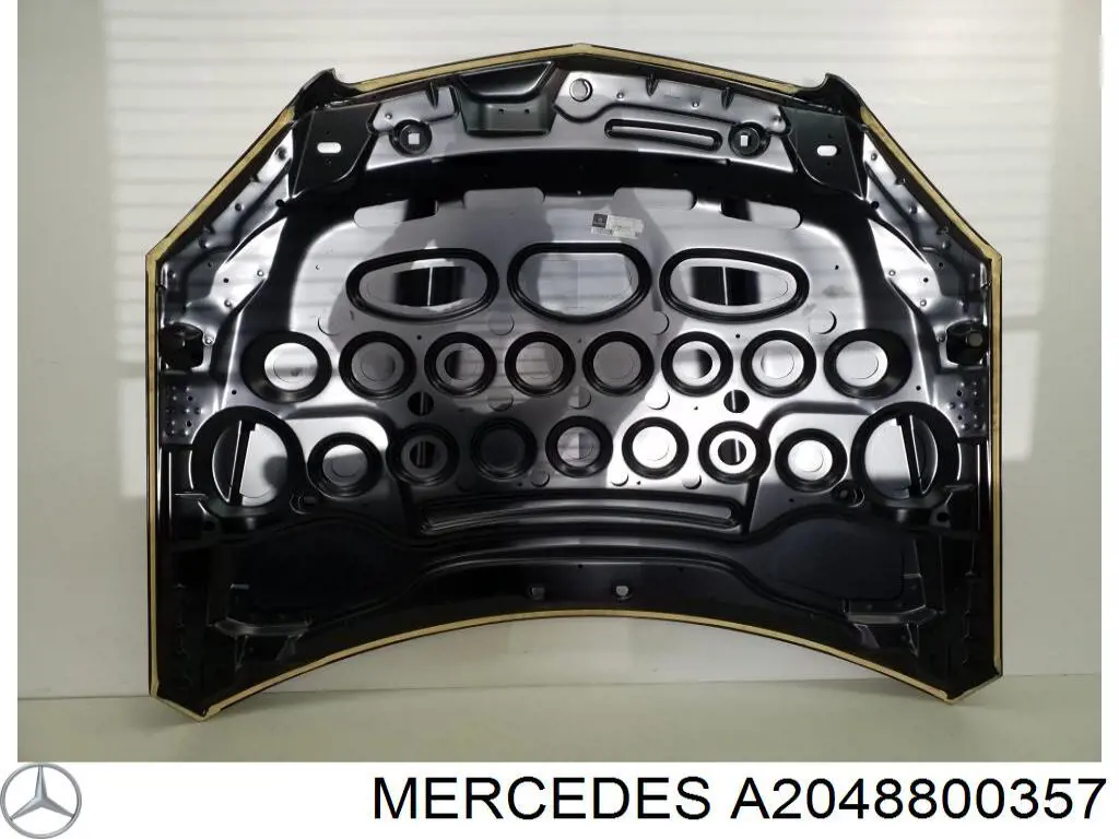 2048800357 Mercedes капот