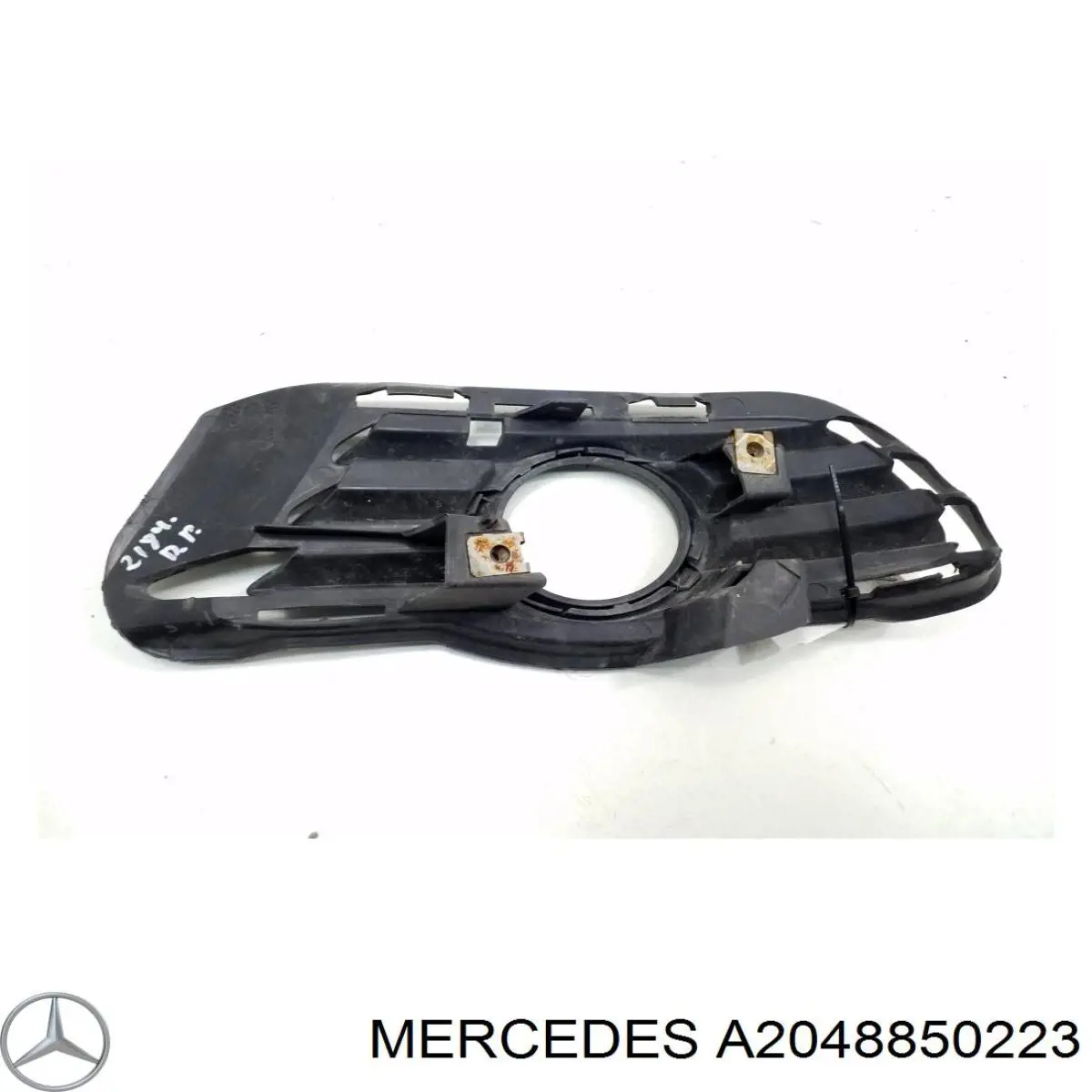 Заглушка, решітка протитуманних фар бампера переднього, права Mercedes A2048850223 ціна, від 16.32 USD