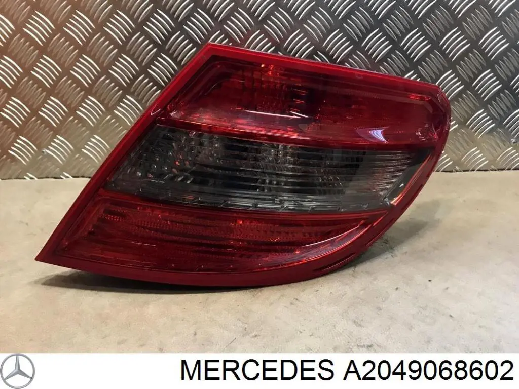 Задні ліхтарі Mercedes A2049068602 ціна, від 64.67 USD