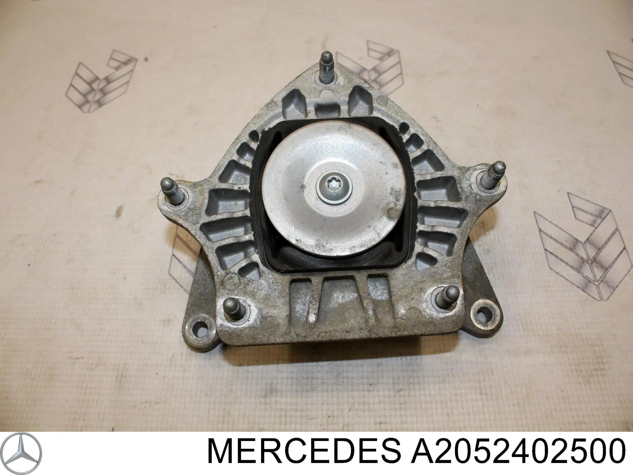 Подушка трансмісії (опора коробки передач) Mercedes A2052402500 ціна, від 57.47 USD