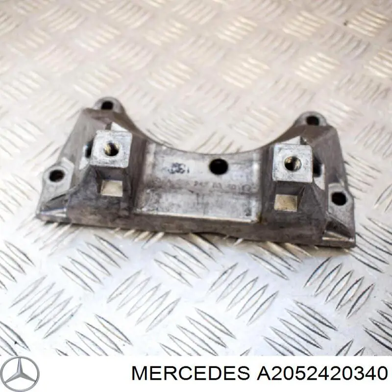 Кронштейн подушки коробки передач Mercedes A2052420340 ціна, від 33.86 USD