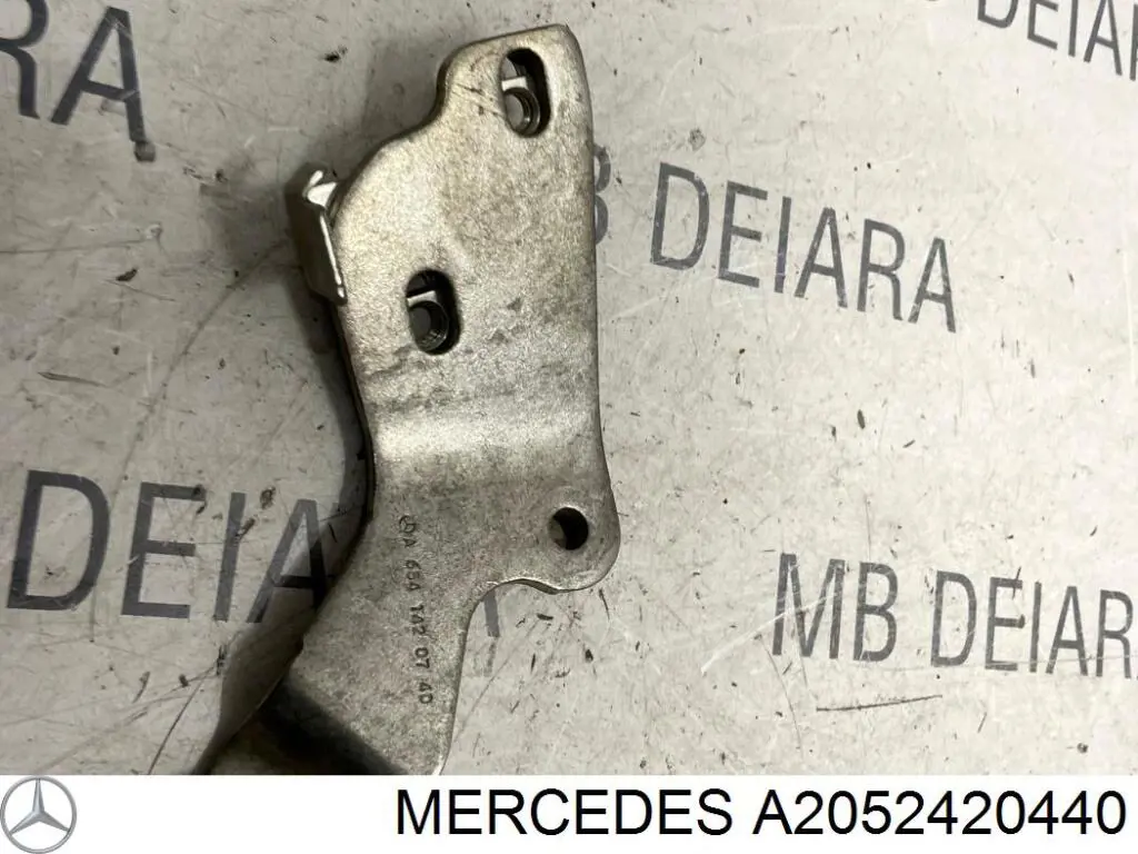 Кронштейн подушки КПП Mercedes A2052420440
