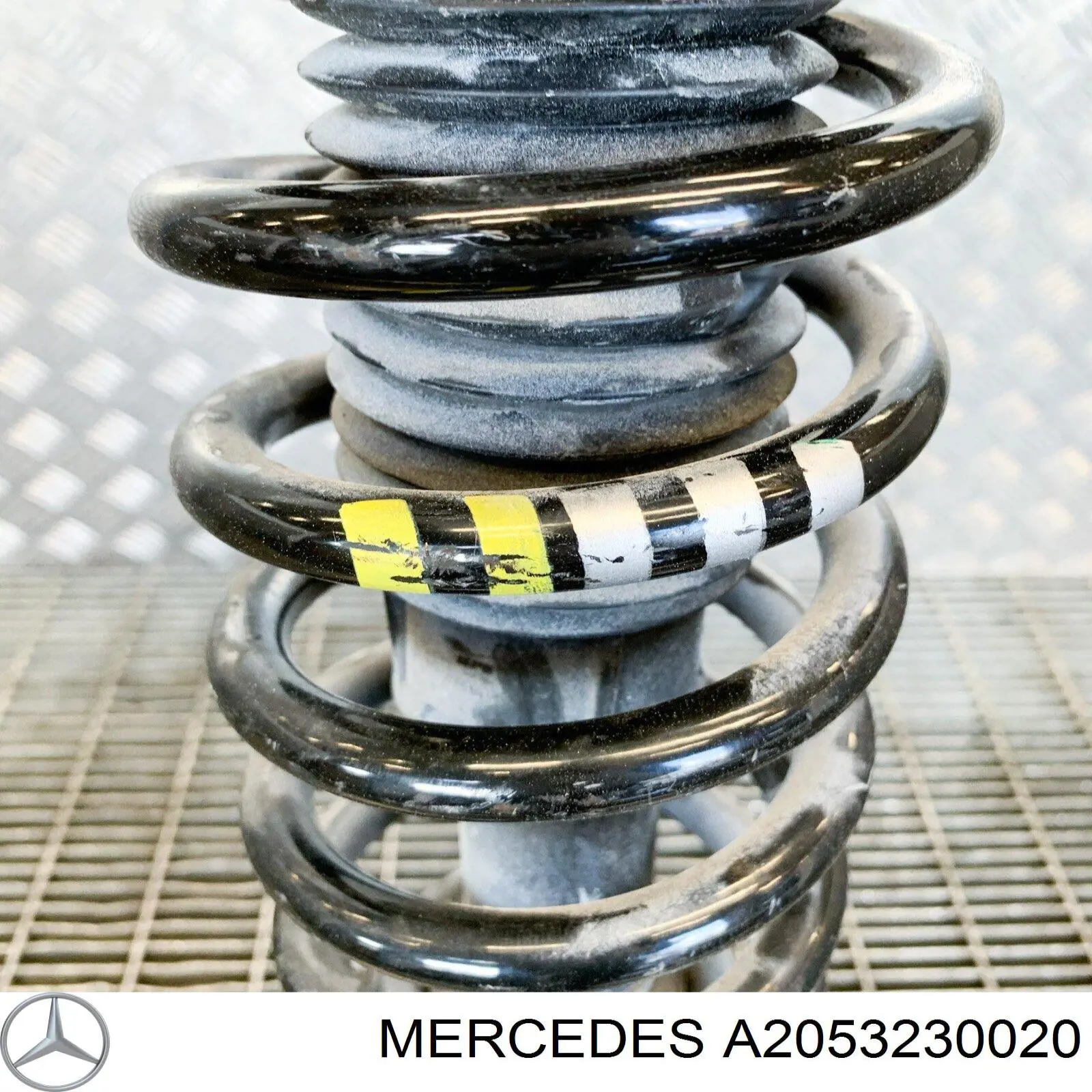 Подушка амортизатора переднього Mercedes A2053230020