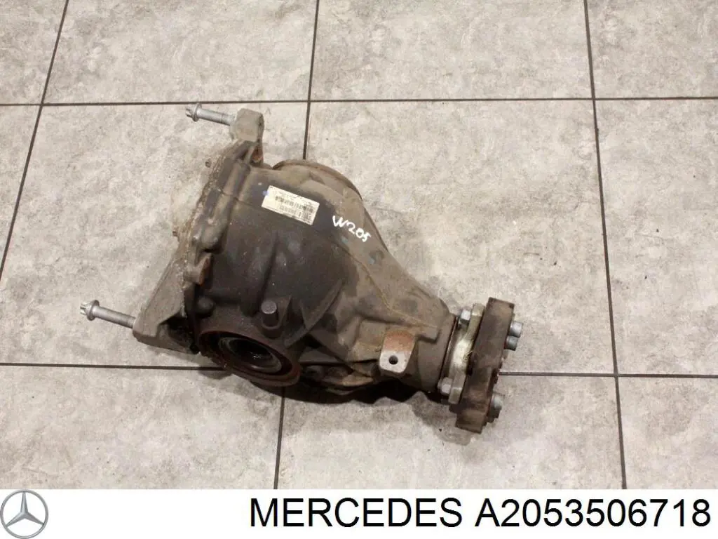 Купити A2053506718 Mercedes Редуктор середнього моста (головна передача)