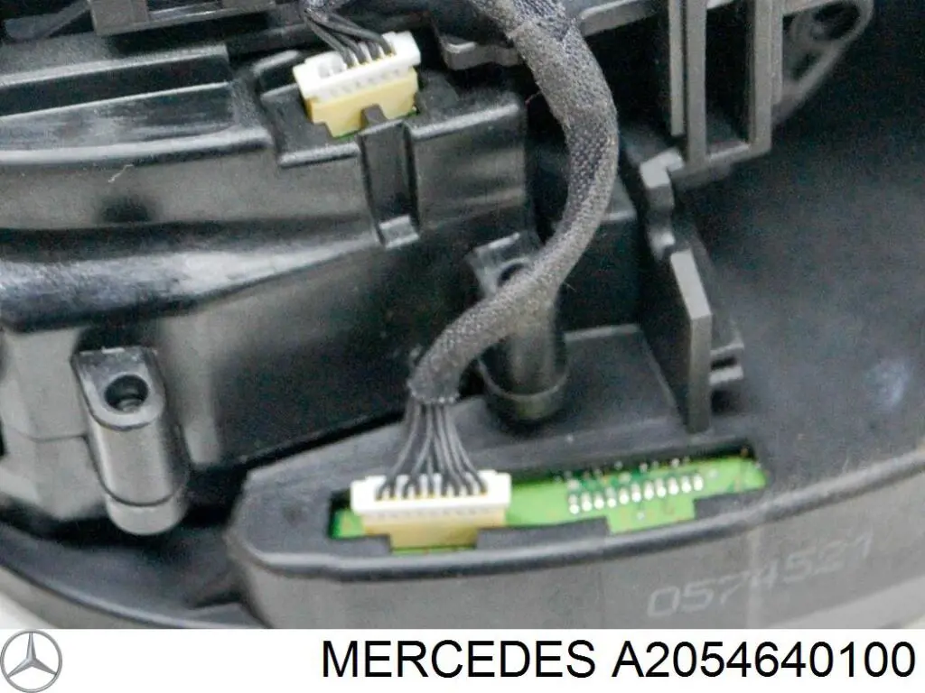  Mercedes A2054640100