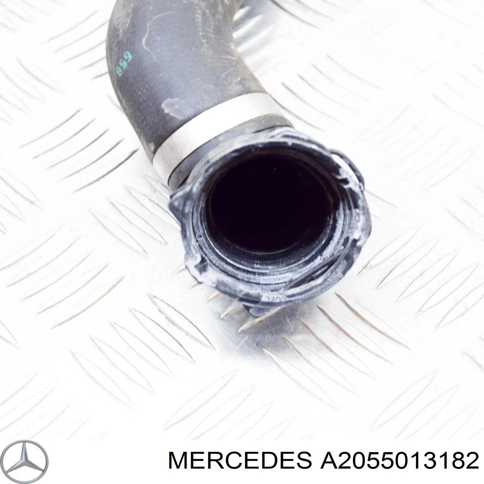 Шланги системи охолодження Mercedes A2055013182