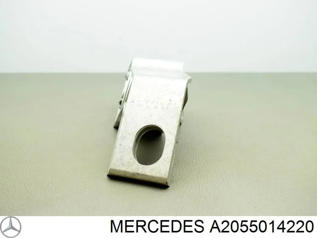 A2055014220 Mercedes Кронштейн радіатора нижній