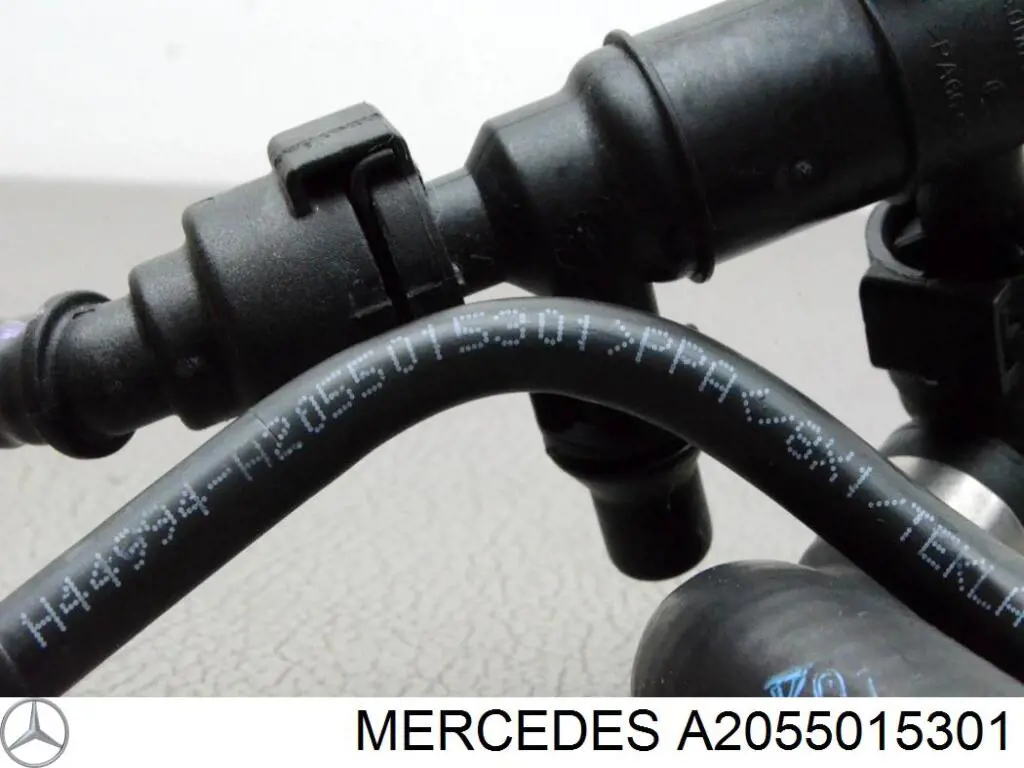 Шланг розширювального бачка, верхній Mercedes A2055015301