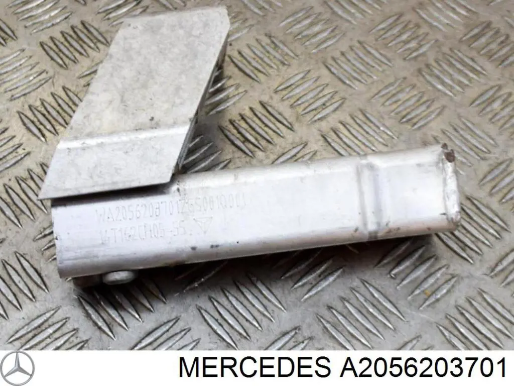 Кронштейн підсилювача переднього бампера Mercedes A2056201200 ціна, від 35.24 USD
