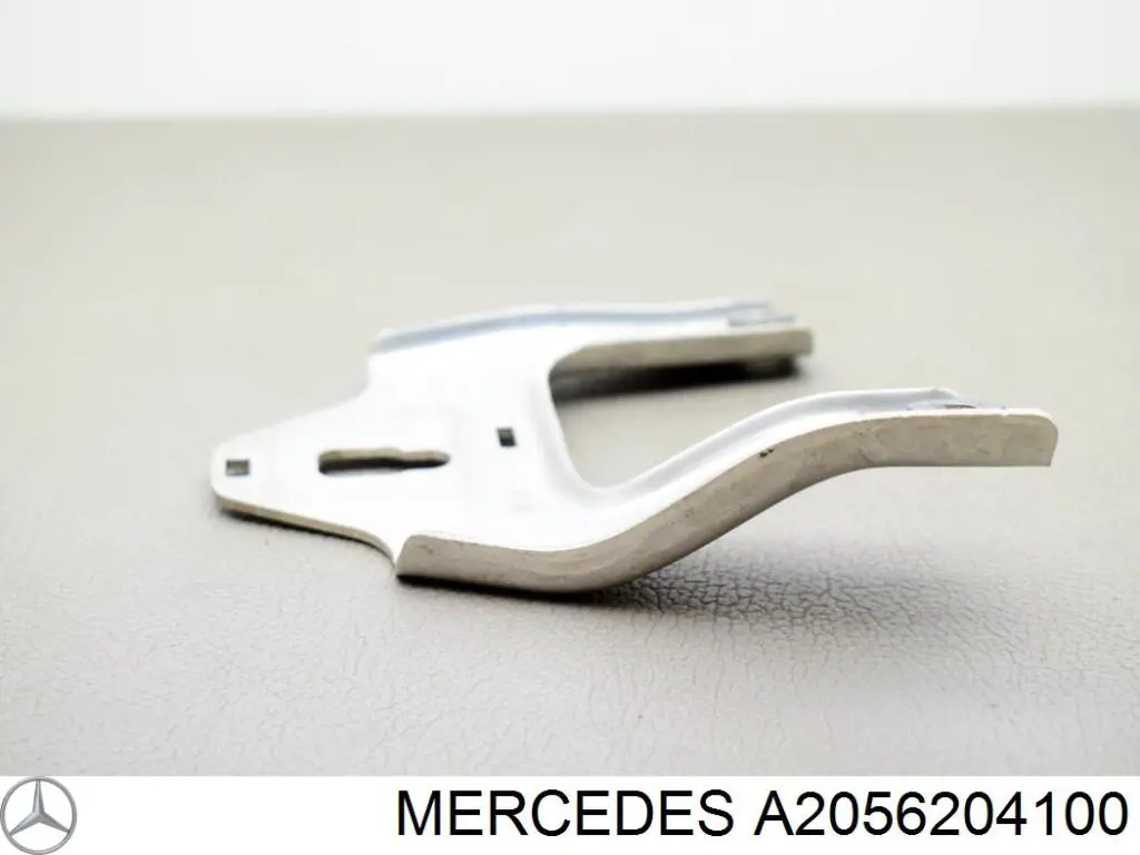 Купити A2056204100 Mercedes Кронштейн бампера переднього, правий