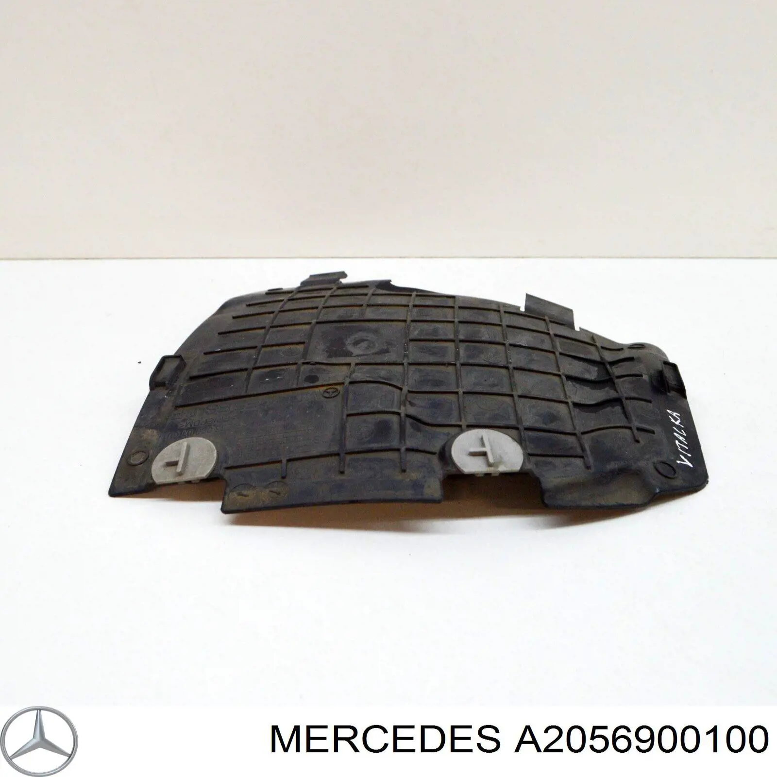 Купити A2056900100 Mercedes Лючок підкрилка переднього лівого