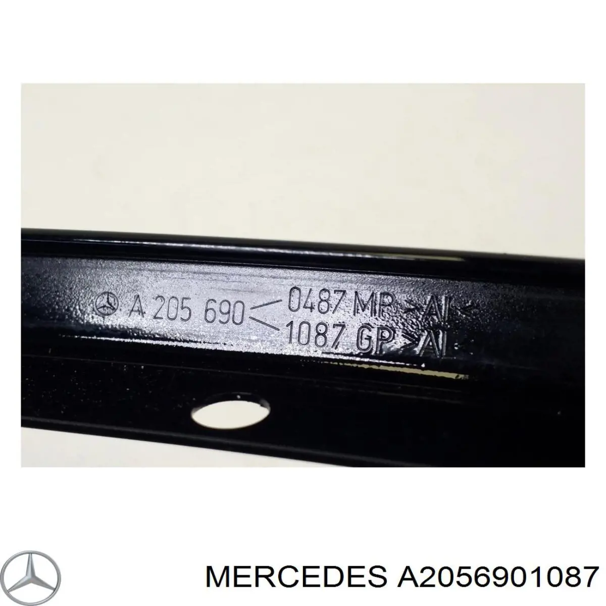 A2056901087 Mercedes Накладка задніх дверей, правих, вертикальних