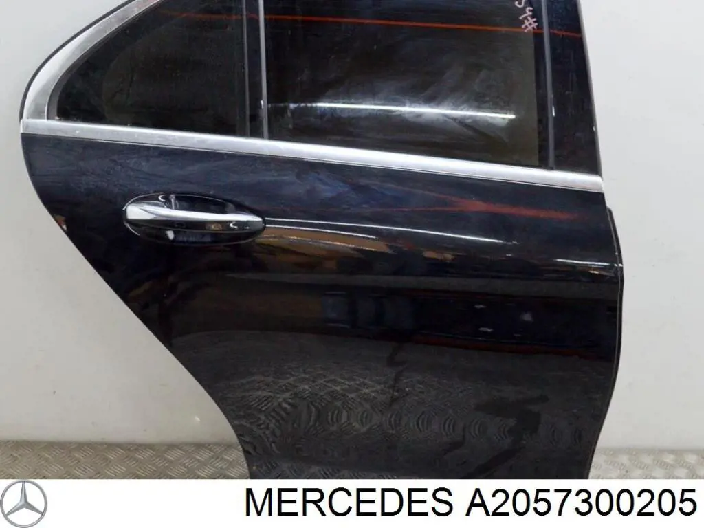 Купити A2057300205 Mercedes Двері задні, праві