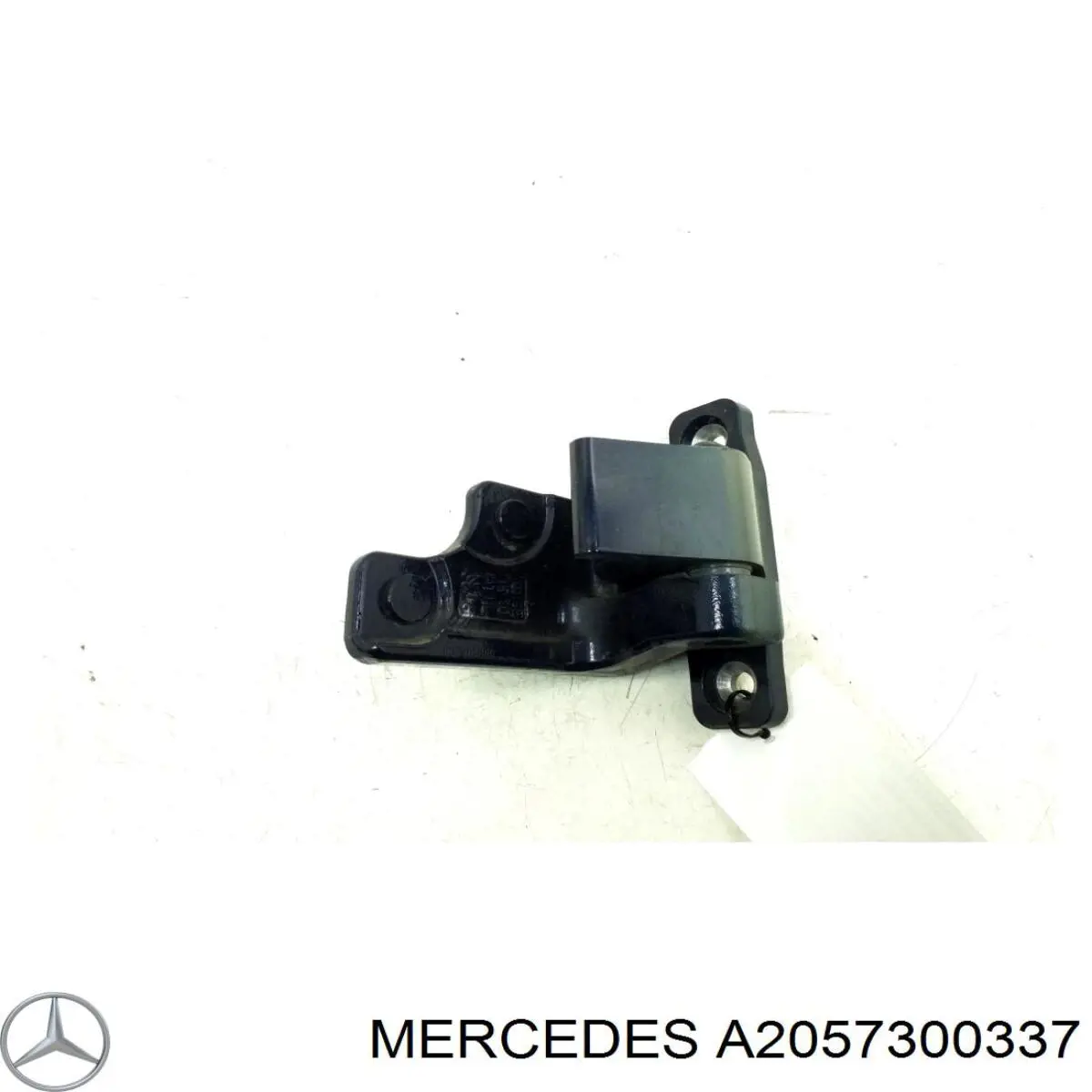 Дверний шарнір задній лівий Mercedes A2057300337 ціна, від 42.33 USD