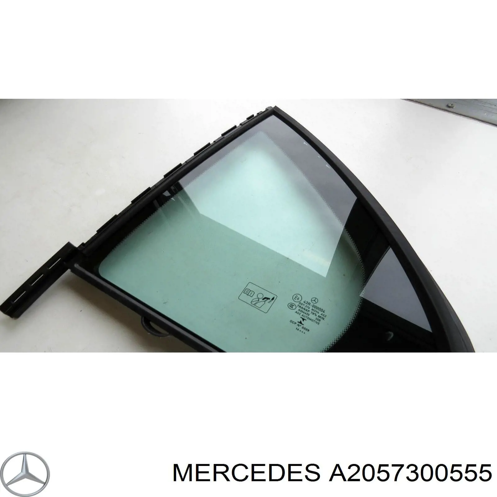 A2057300555 Mercedes Кватирка дверей трикутник, задньої, лівої