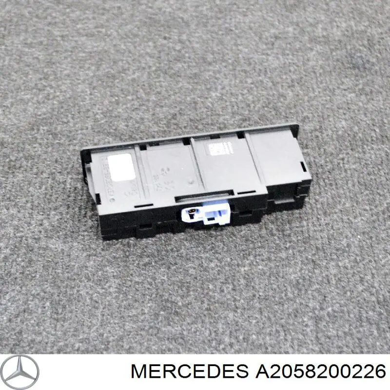 Купити A2058200226 Mercedes 
